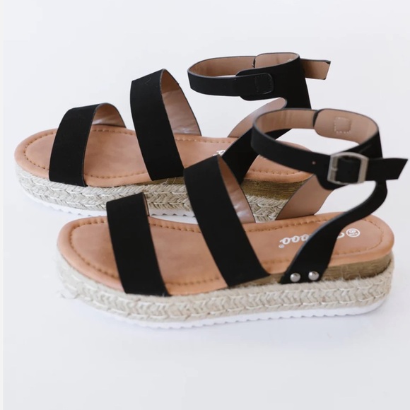 Shoes - Women’s Sandals
